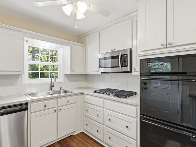 2210 Robinwood Lane, Denton, TX 76209