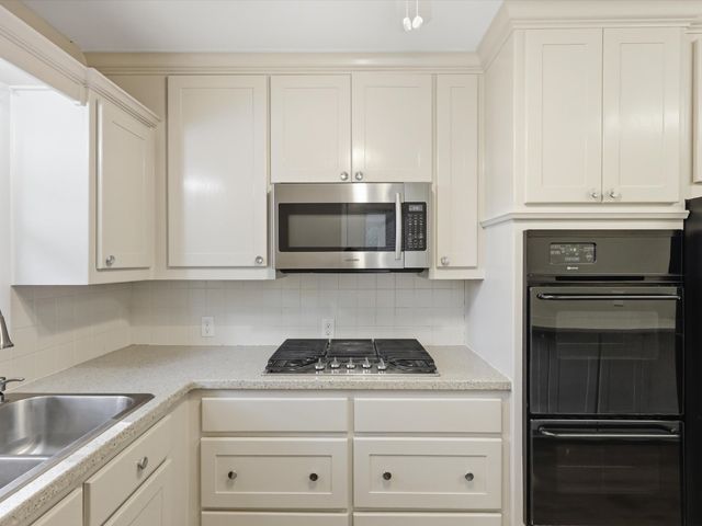 2210 Robinwood Lane, Denton, TX 76209