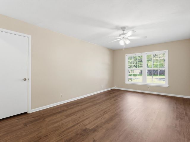 2210 Robinwood Lane, Denton, TX 76209