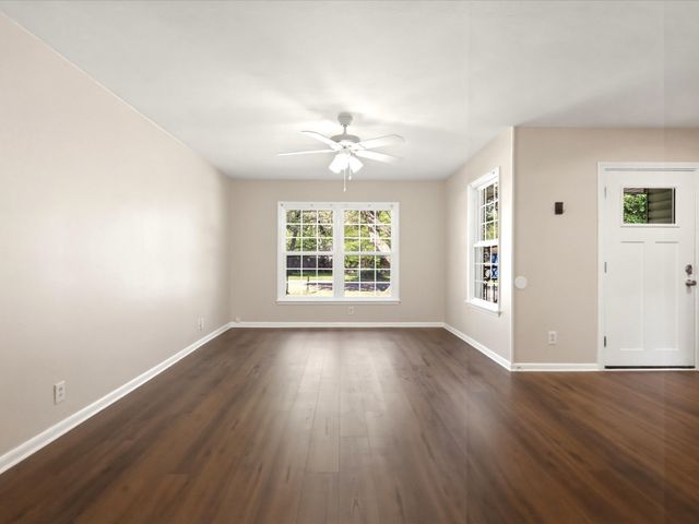 2210 Robinwood Lane, Denton, TX 76209