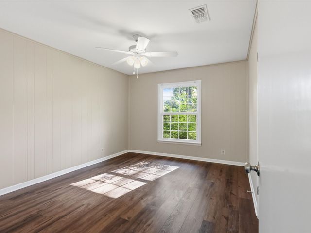 2210 Robinwood Lane, Denton, TX 76209