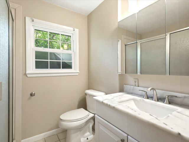 2210 Robinwood Lane, Denton, TX 76209
