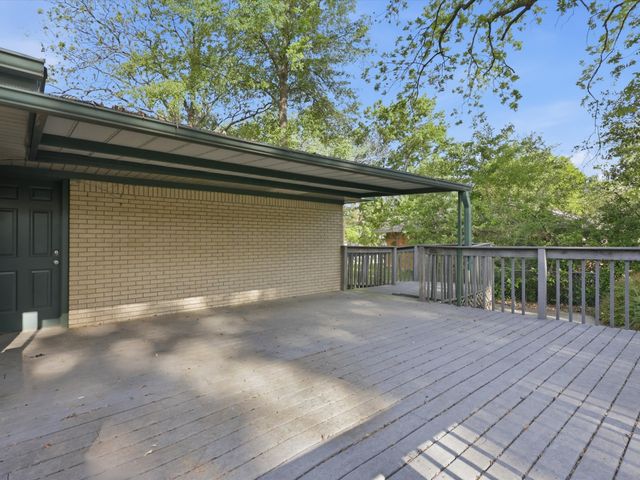 2210 Robinwood Lane, Denton, TX 76209