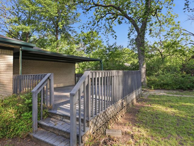 2210 Robinwood Lane, Denton, TX 76209