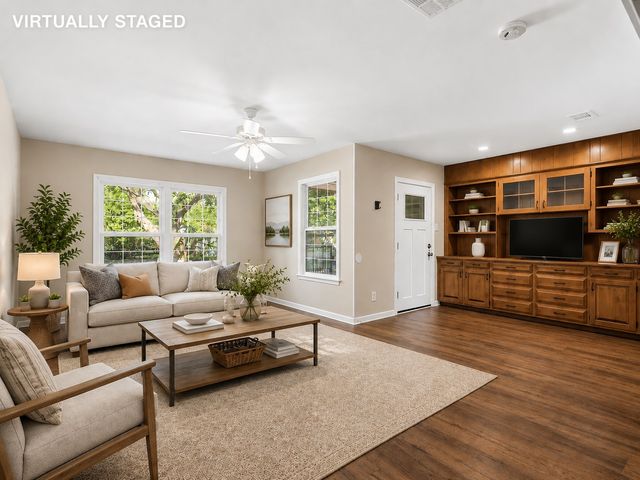 2210 Robinwood Lane, Denton, TX 76209