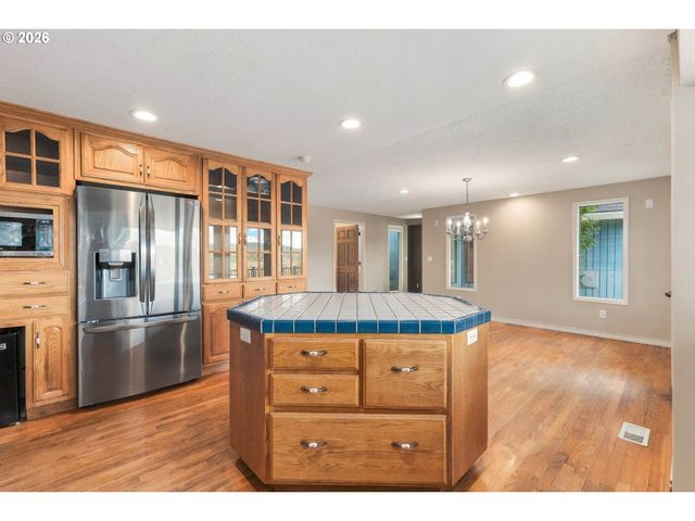 32106 Nw LACENTER Rd, Ridgefield, WA 98642