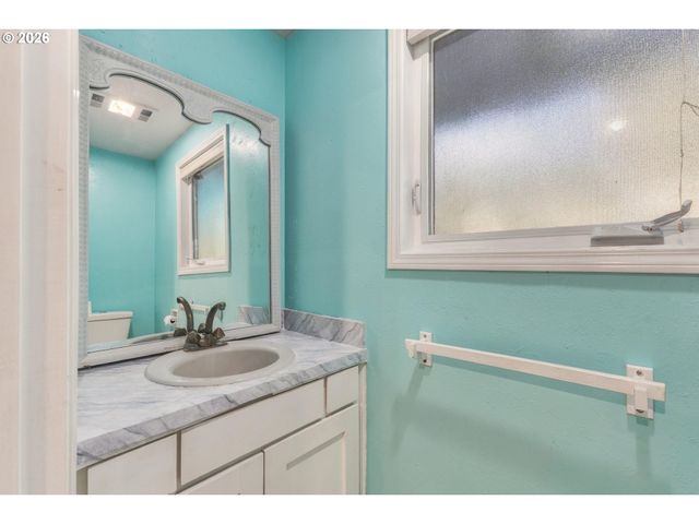 32106 Nw LACENTER Rd, Ridgefield, WA 98642