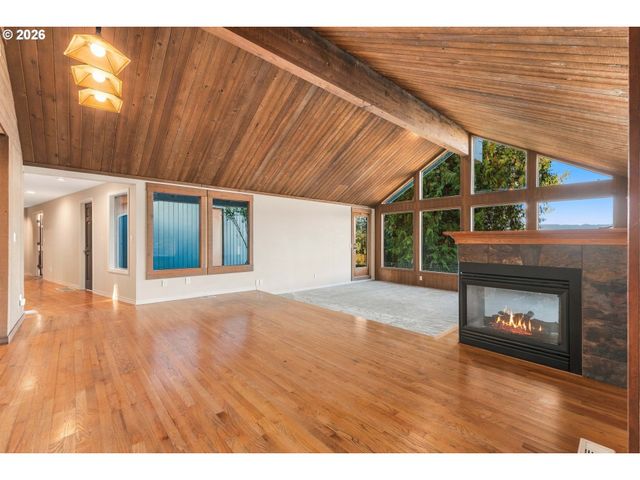 32106 Nw LACENTER Rd, Ridgefield, WA 98642