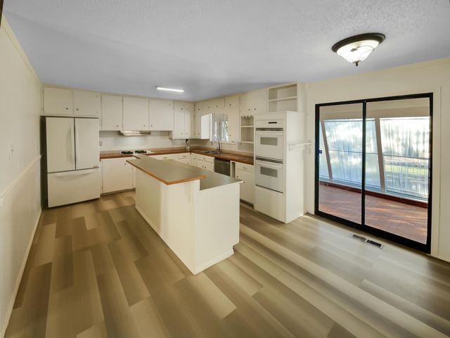 143 Sangre De Cristo, Cedar Crest, NM 87008