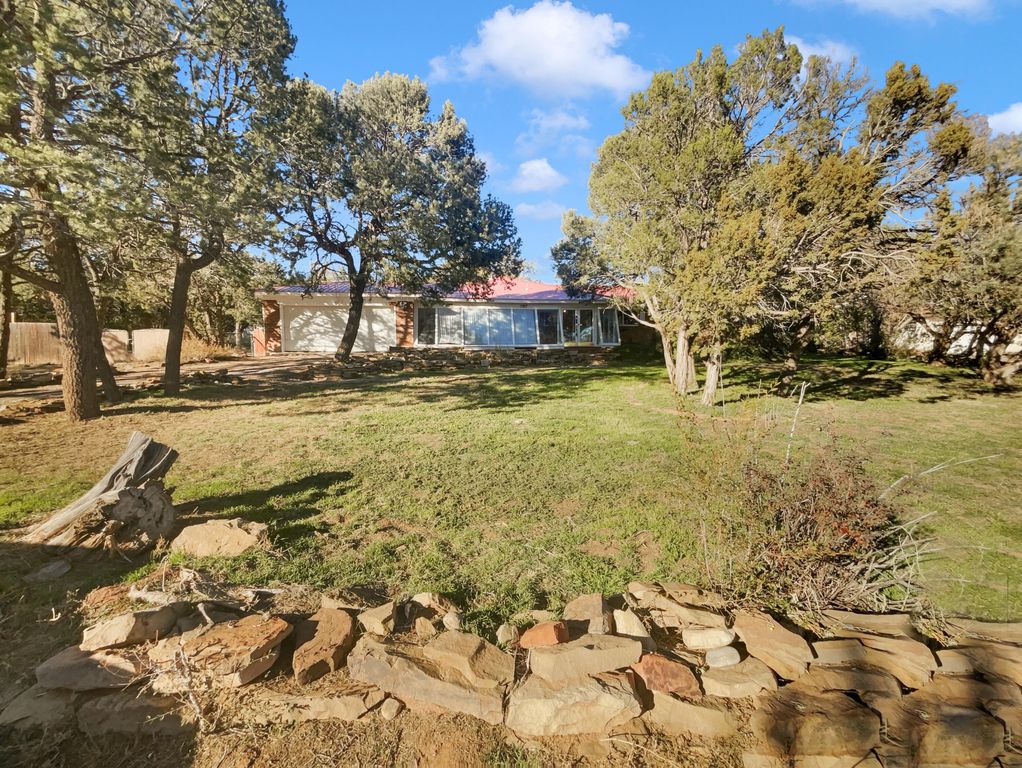 143 Sangre De Cristo, Cedar Crest, NM 87008