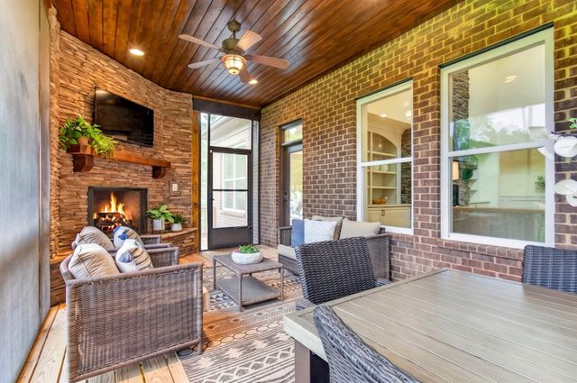 5212 Mead Park Dr, Thompsons Station, TN 37179