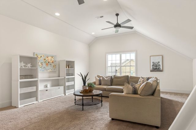 5212 Mead Park Dr, Thompsons Station, TN 37179