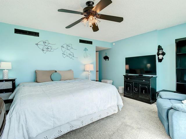 2 Dondanville Rd 110, St Augustine, FL 32080