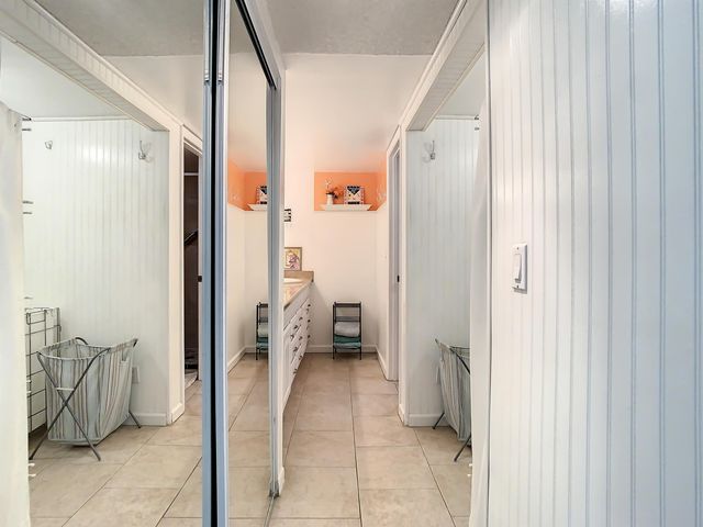 2 Dondanville Rd 110, St Augustine, FL 32080