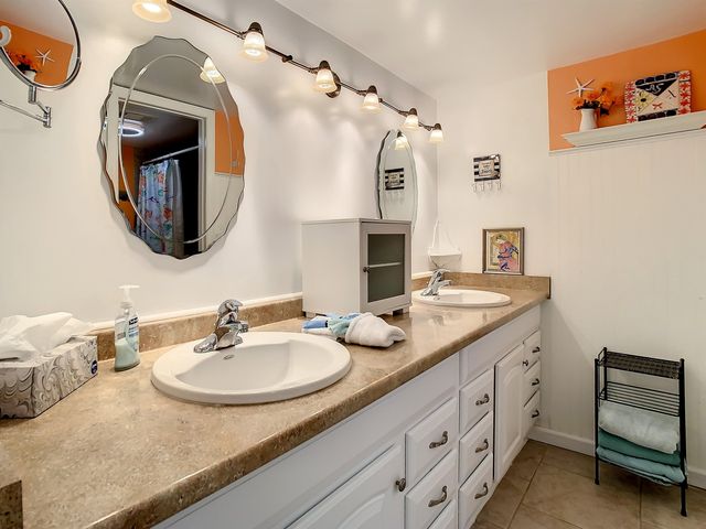 2 Dondanville Rd 110, St Augustine, FL 32080