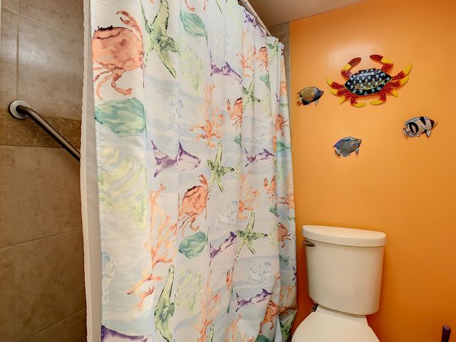 2 Dondanville Rd 110, St Augustine, FL 32080