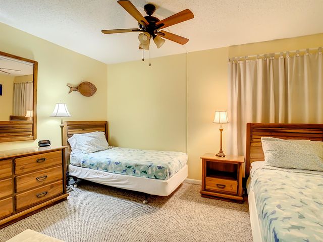 2 Dondanville Rd 110, St Augustine, FL 32080