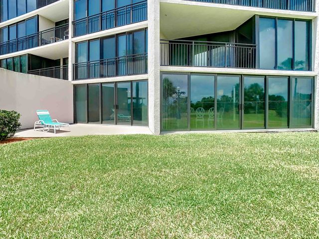 2 Dondanville Rd 110, St Augustine, FL 32080