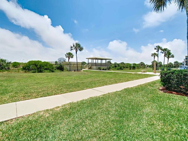 2 Dondanville Rd 110, St Augustine, FL 32080