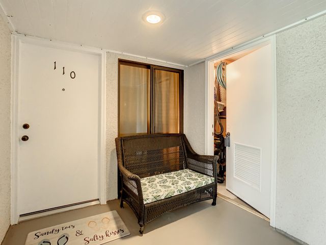 2 Dondanville Rd 110, St Augustine, FL 32080