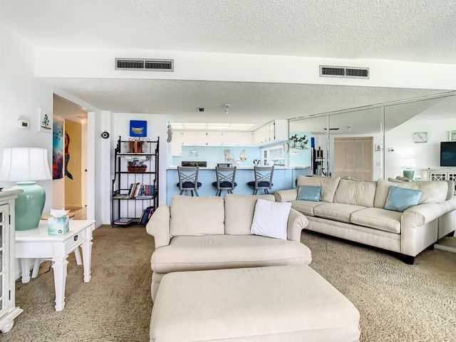 2 Dondanville Rd 110, St Augustine, FL 32080