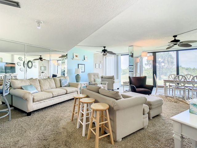 2 Dondanville Rd 110, St Augustine, FL 32080