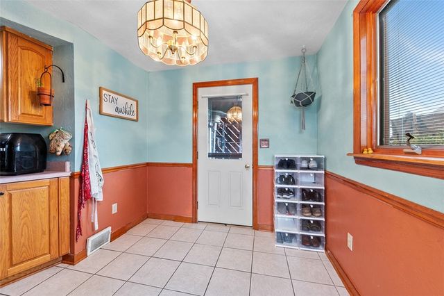 90 Briggs St, Overbrook, PA 15234