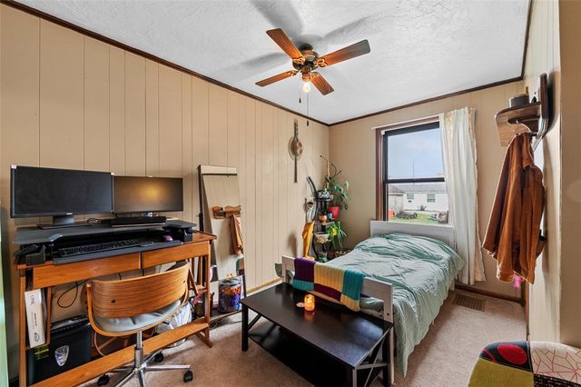 90 Briggs St, Overbrook, PA 15234