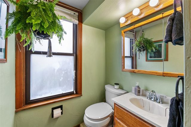 90 Briggs St, Overbrook, PA 15234