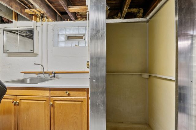 90 Briggs St, Overbrook, PA 15234