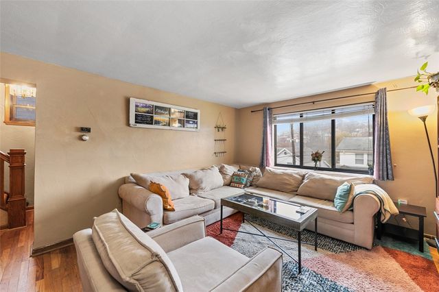 90 Briggs St, Overbrook, PA 15234