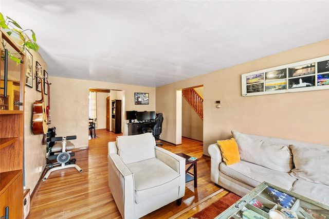 90 Briggs St, Overbrook, PA 15234