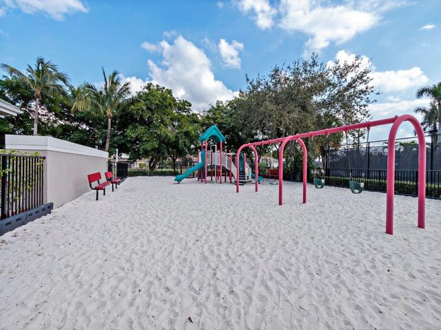 11289 NW 65th Manor, Parkland, FL 33076