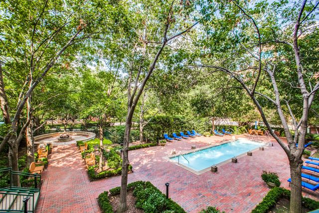 5055 Addison Circle 205, Addison, TX 75001