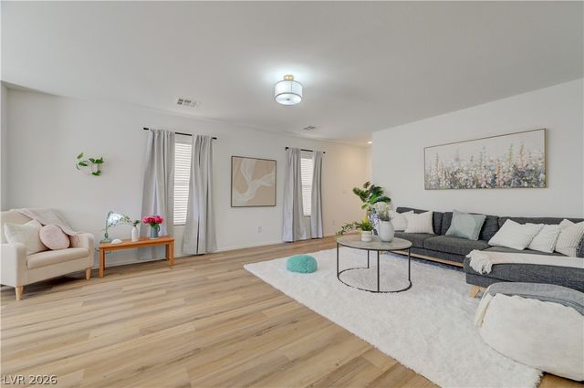 7737 Prosperity River Avenue, Las Vegas, NV 89129