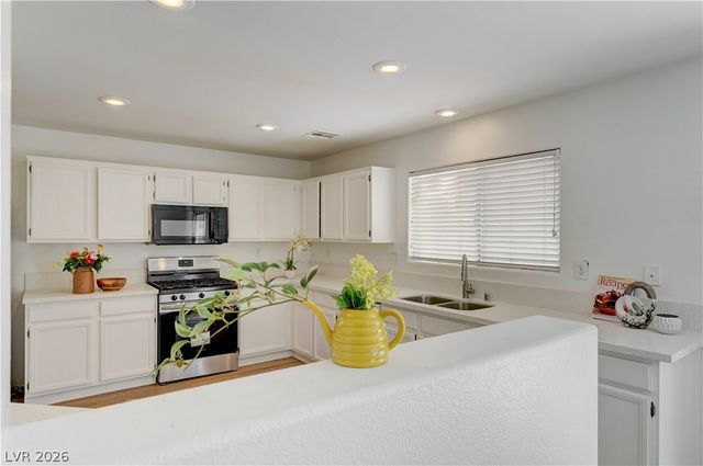 7737 Prosperity River Avenue, Las Vegas, NV 89129