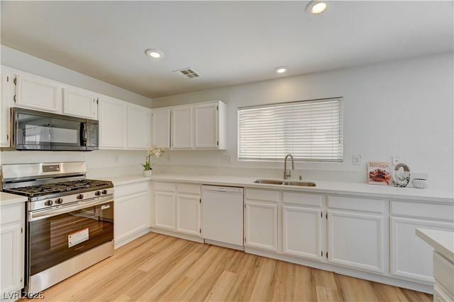 7737 Prosperity River Avenue, Las Vegas, NV 89129