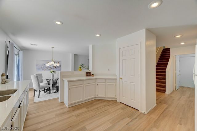 7737 Prosperity River Avenue, Las Vegas, NV 89129