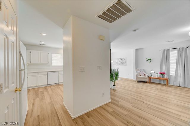 7737 Prosperity River Avenue, Las Vegas, NV 89129
