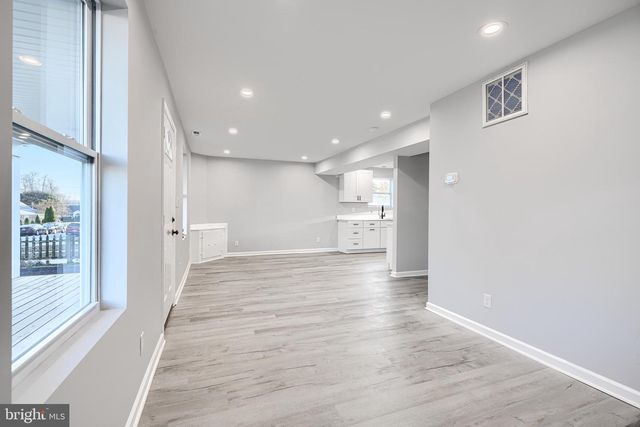 9 AVENAL RD, Baltimore, MD 21221