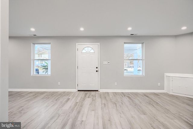 9 AVENAL RD, Baltimore, MD 21221