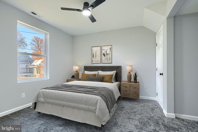 9 AVENAL RD, Baltimore, MD 21221