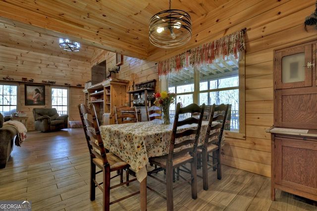 207 Joliet Drive, Ellijay, GA 30540