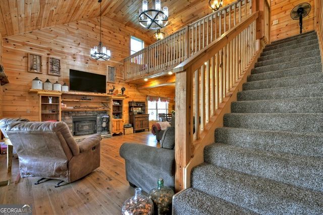 207 Joliet Drive, Ellijay, GA 30540