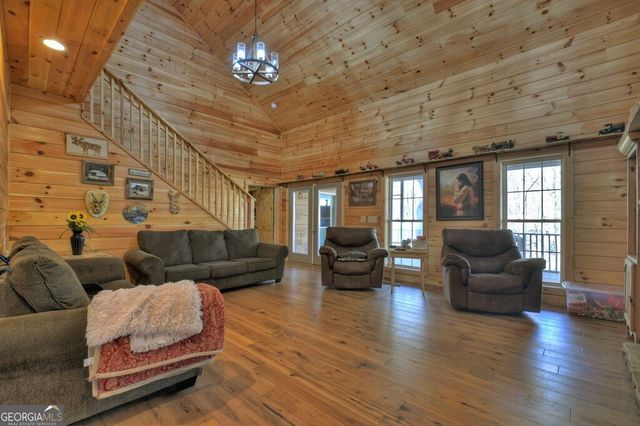 207 Joliet Drive, Ellijay, GA 30540