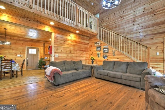 207 Joliet Drive, Ellijay, GA 30540