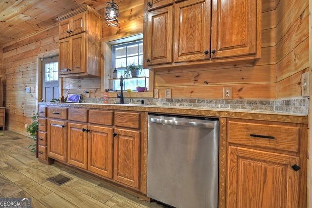 207 Joliet Drive, Ellijay, GA 30540