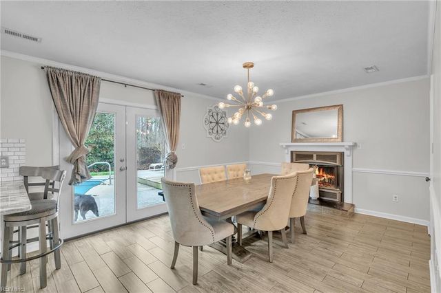 5 Jimmy CIR, Hampton, VA 23666