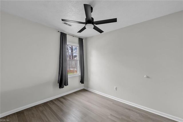 5 Jimmy CIR, Hampton, VA 23666