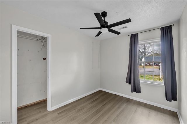 5 Jimmy CIR, Hampton, VA 23666